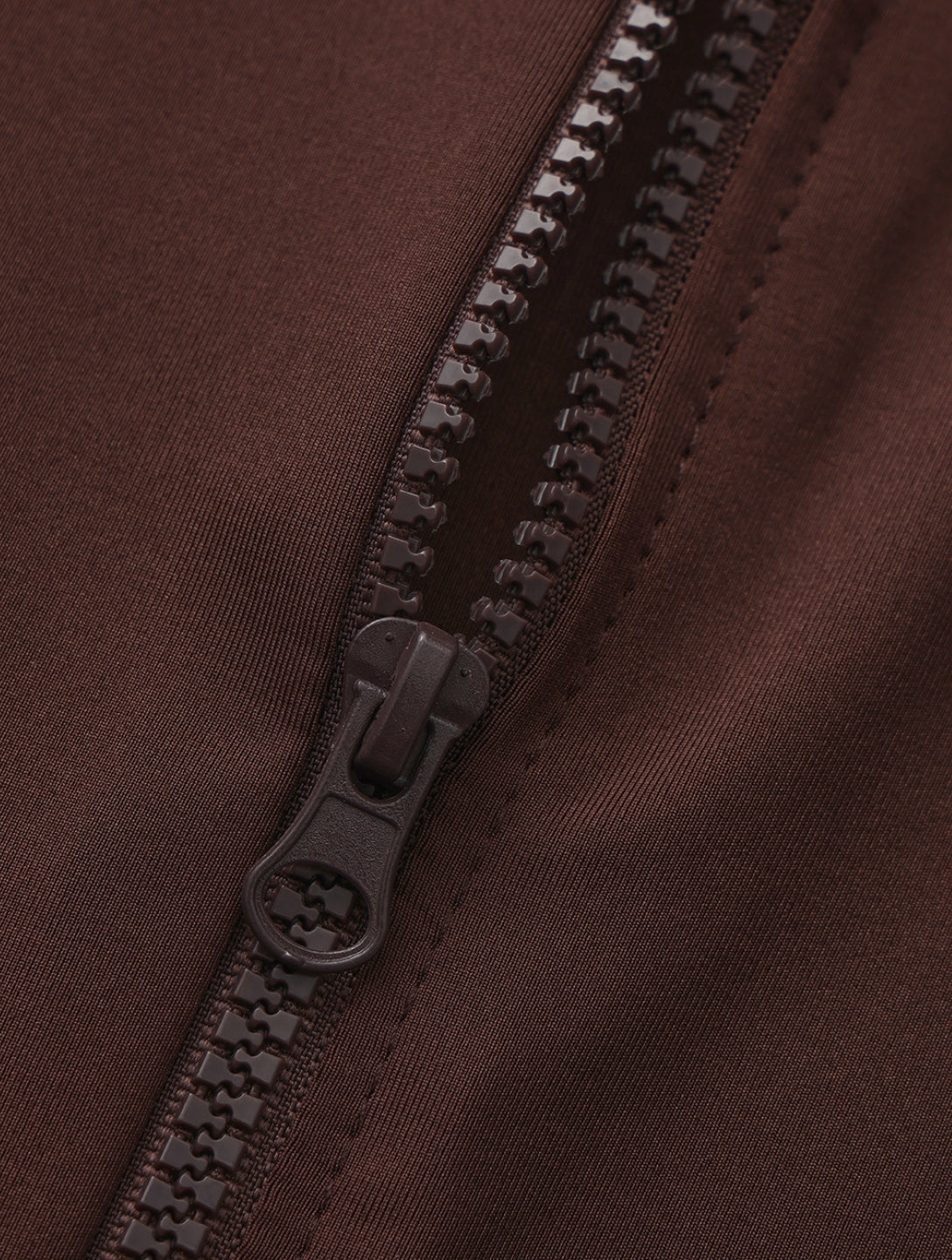 Le maillot de bain une pièce zippé Yoga