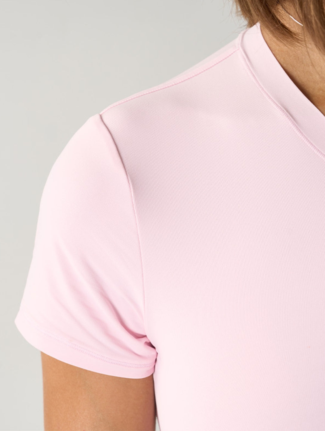 Le body lisse à manches courtes