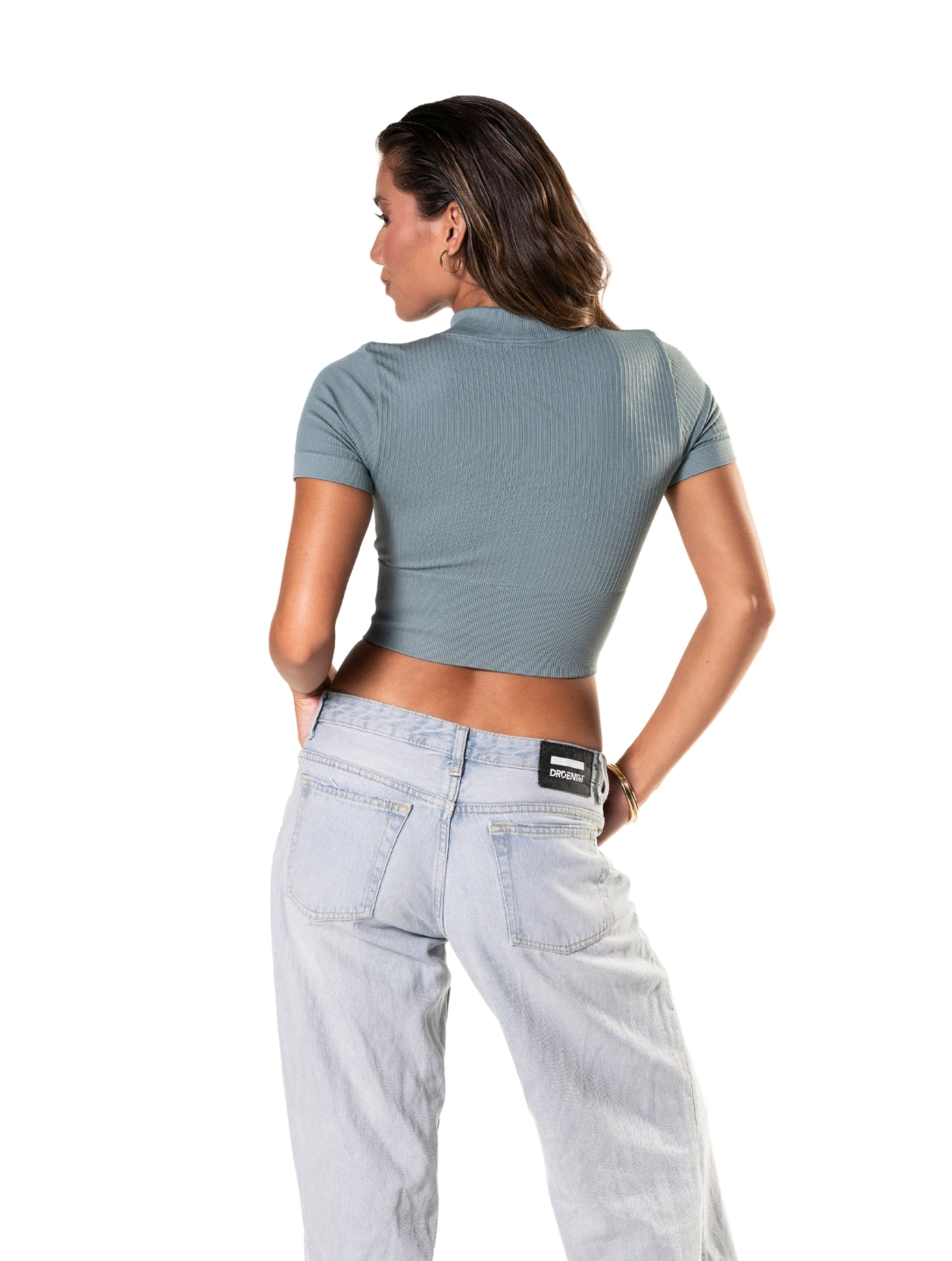 Haut court à manches courtes et fermeture éclair côtelée sans coutures